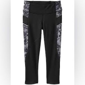 Athleta Black Revolve Stride Capri Leggings Women’s Size Medium